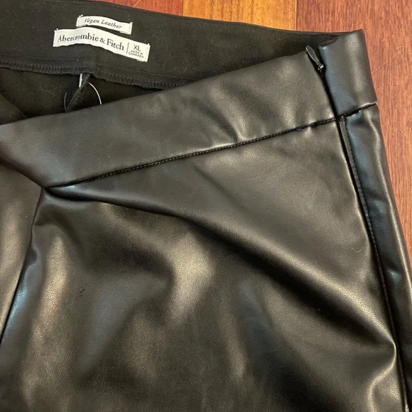 Abercrombie & Fitch Black Faux Leather Pants - Picture 5 of 9